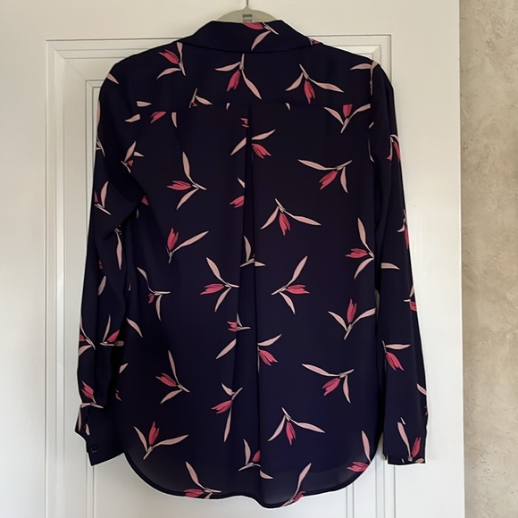 Ann Taylor Long Sleeve Blouse Navy Blue Print Size XS - Picture 3 of 5